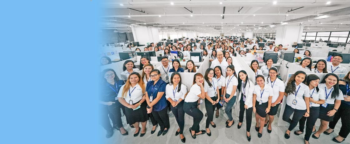 Professores da QQEnglish reunidos na escola